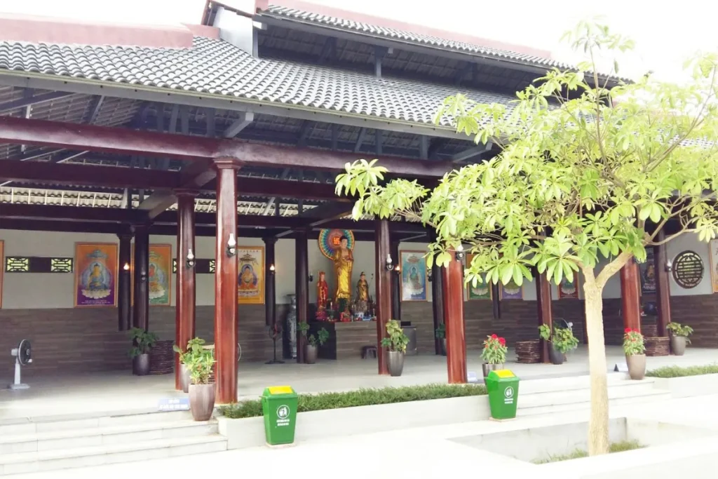 Đài Hóa Thân - Nét Mới Trong Văn Hóa Tâm Linh