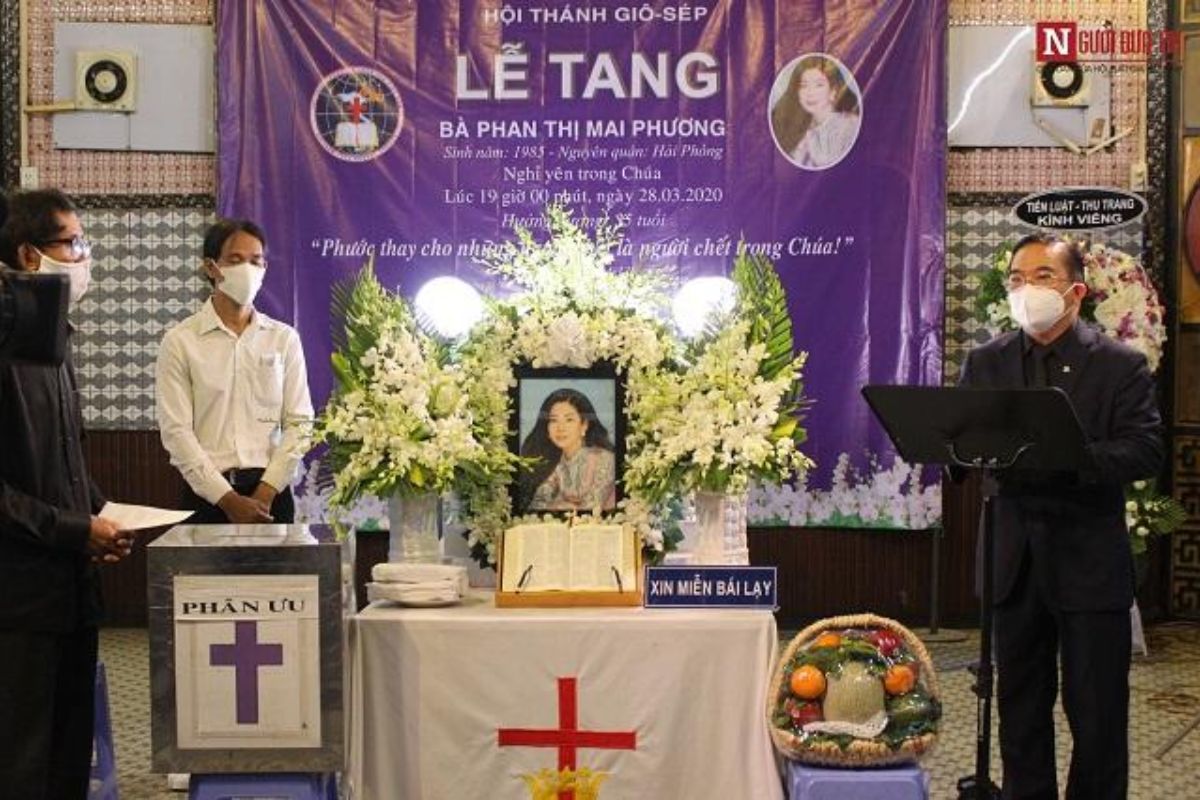 Trang trí bàn thờ đám tang theo Công Giáo