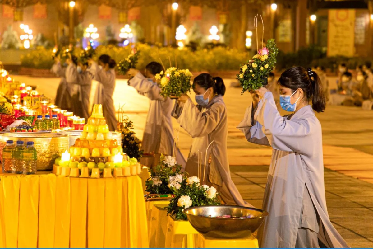 Ý nghĩa Vu Lan Ngày Lễ Báo Hiếu Đầy Nhân Văn